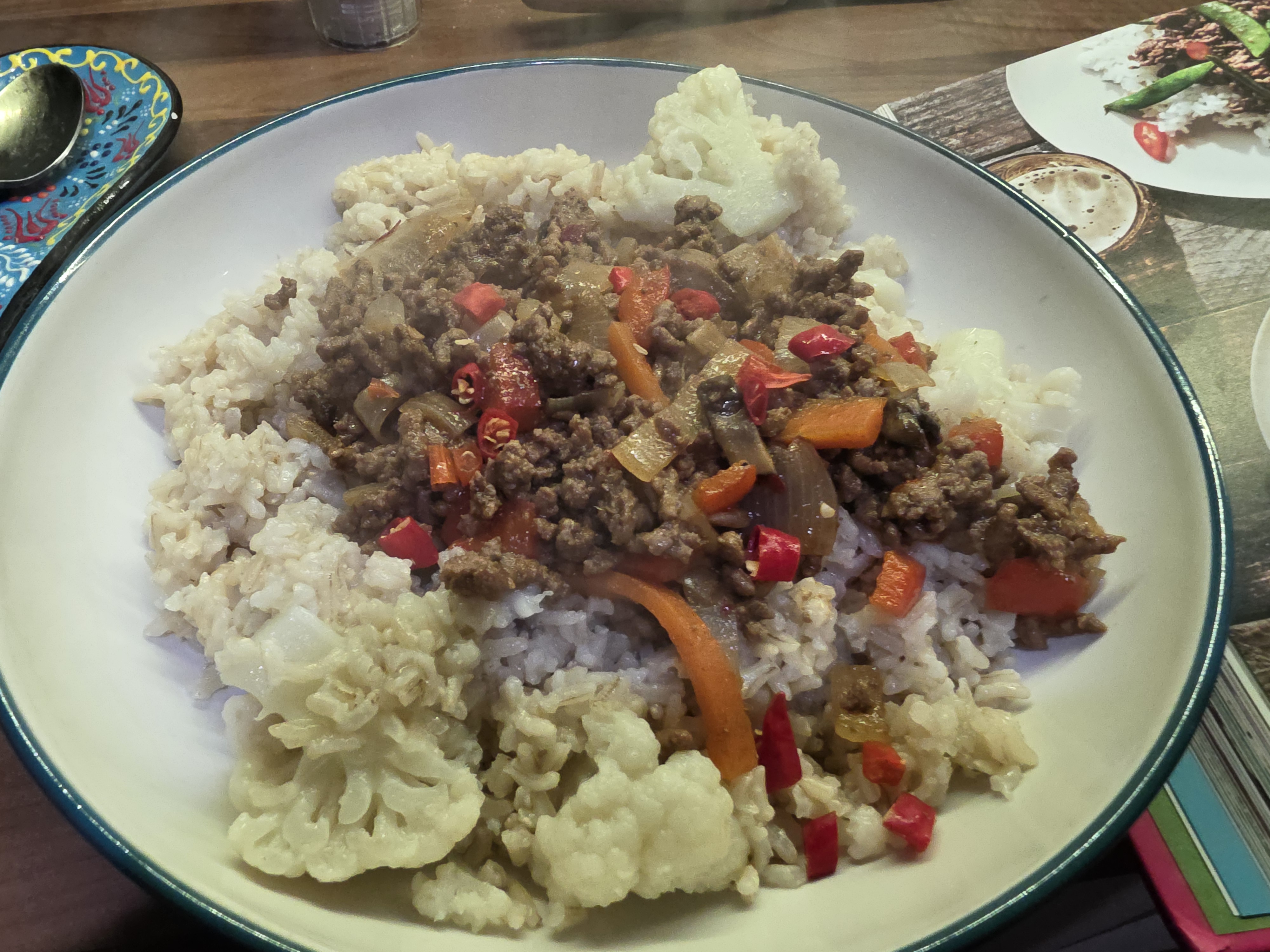Spiced Beef Mince Bowl with Peppers, Tomatoes and Rice